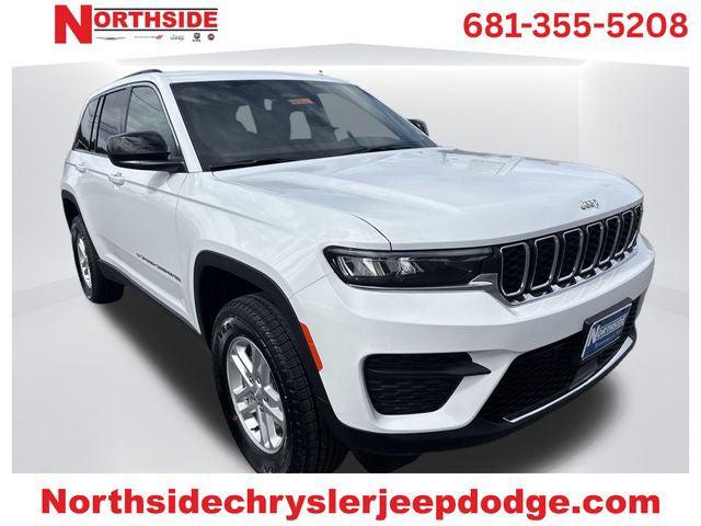 2025 Jeep Grand Cherokee GRAND CHEROKEE LAREDO 4X4