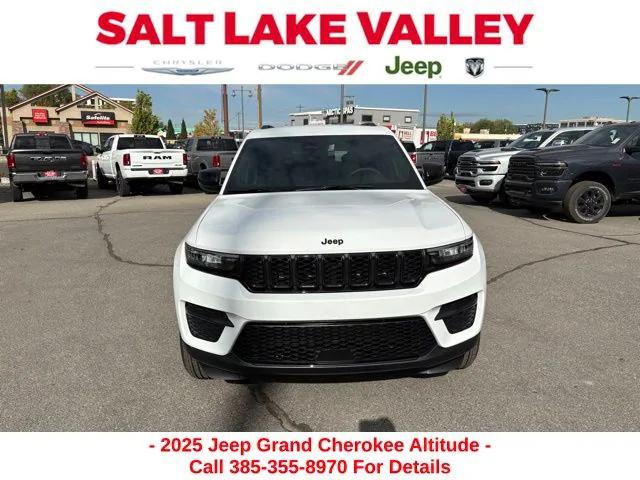 2025 Jeep Grand Cherokee GRAND CHEROKEE ALTITUDE 4X4 2025 Jeep Grand Cherokee GRAND CHEROKEE ALTITUDE 4X4