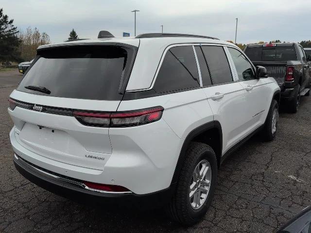 2025 Jeep Grand Cherokee GRAND CHEROKEE LAREDO 4X4 2025 Jeep Grand Cherokee GRAND CHEROKEE LAREDO 4X4