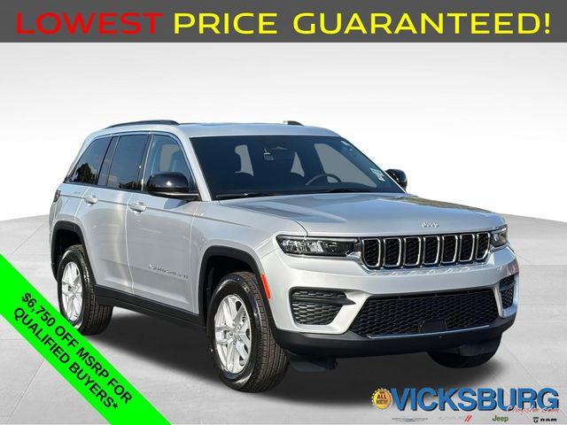 2025 Jeep Grand Cherokee GRAND CHEROKEE LAREDO X 4X4