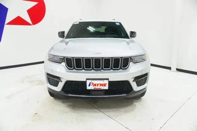 2025 Jeep Grand Cherokee GRAND CHEROKEE LAREDO 4X2