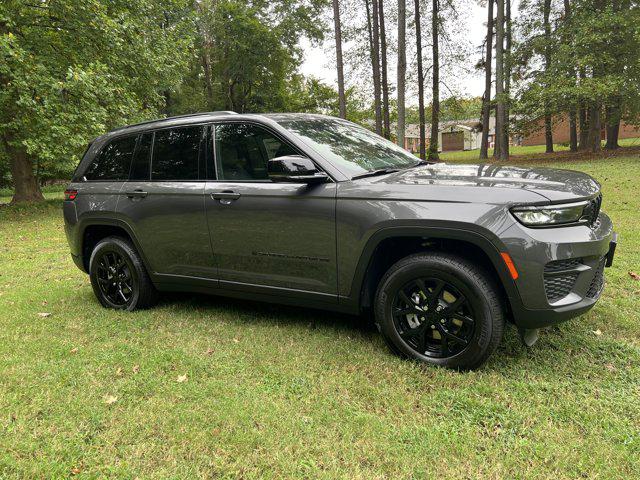 2025 Jeep Grand Cherokee GRAND CHEROKEE ALTITUDE 4X4
