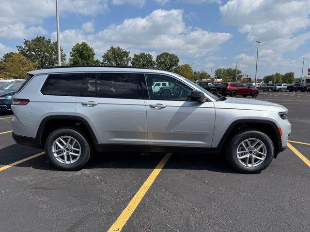 2025 Jeep Grand Cherokee GRAND CHEROKEE L LAREDO 4X4
