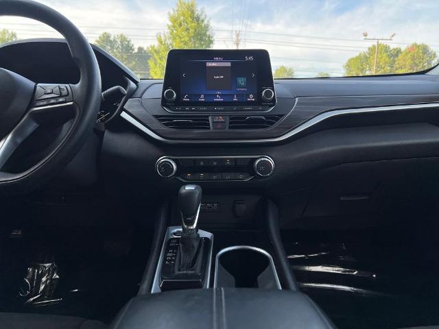2024 Nissan Altima SV FWD