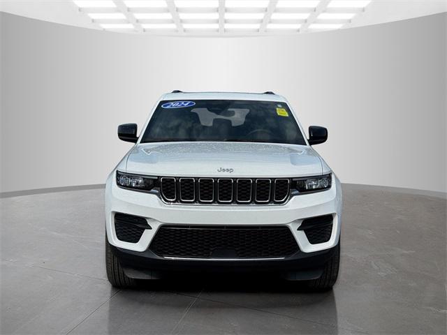 2024 Jeep Grand Cherokee Laredo X 4x4