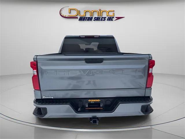 2021 Chevrolet Silverado 1500 4WD Crew Cab Short Bed Custom 2021 Chevrolet Silverado 1500 4WD Crew Cab Short Bed Custom