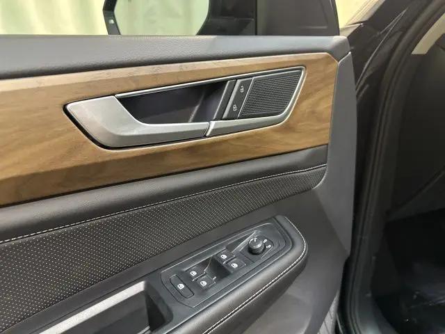2026 Volkswagen Atlas SE