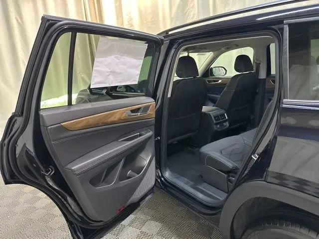 2026 Volkswagen Atlas SE