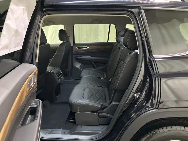 2026 Volkswagen Atlas SE