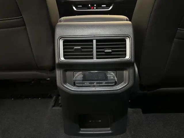 2026 Volkswagen Atlas SE