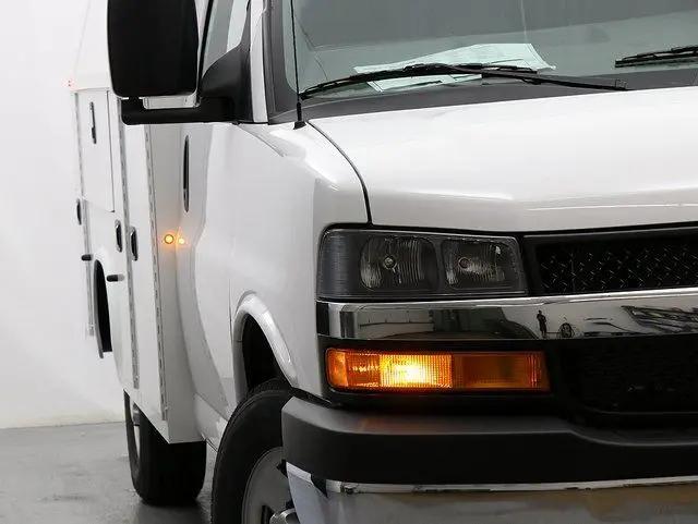 2025 Chevrolet Express Cutaway Work Van