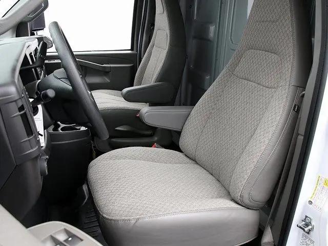 2025 Chevrolet Express Cutaway Work Van