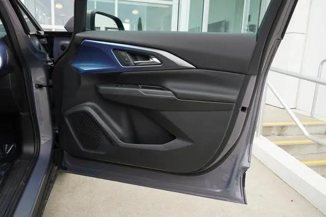 2025 Chevrolet Equinox LT 2