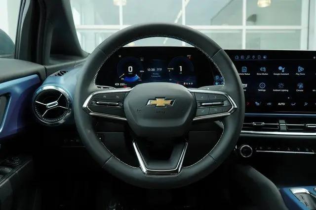 2025 Chevrolet Equinox LT 2