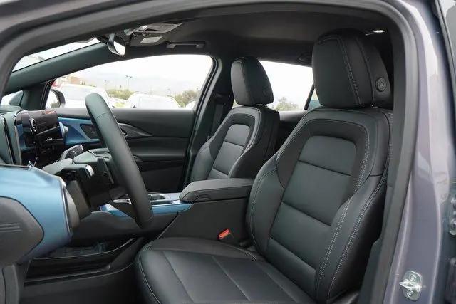 2025 Chevrolet Equinox LT 2