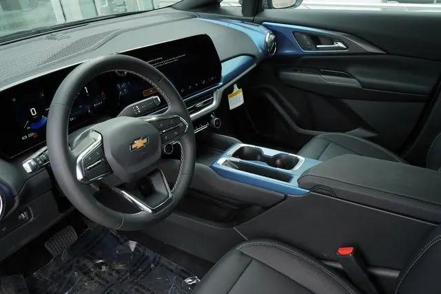 2025 Chevrolet Equinox LT 2