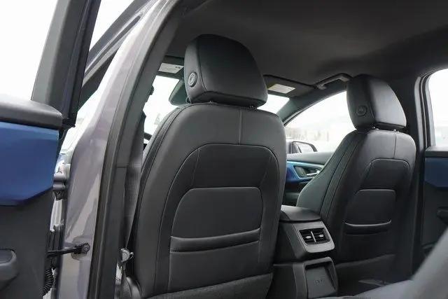 2025 Chevrolet Equinox LT 2