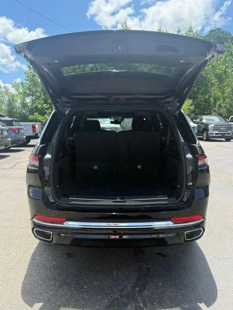 2025 Jeep Grand Cherokee L Overland 4x4
