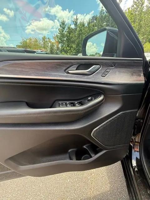 2025 Jeep Grand Cherokee L Overland 4x4