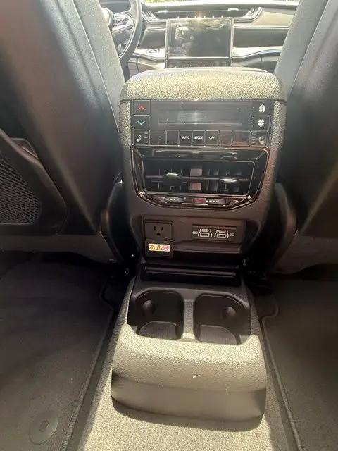 2025 Jeep Grand Cherokee L Overland 4x4