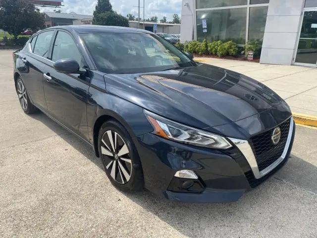 2022 Nissan Altima SL FWD