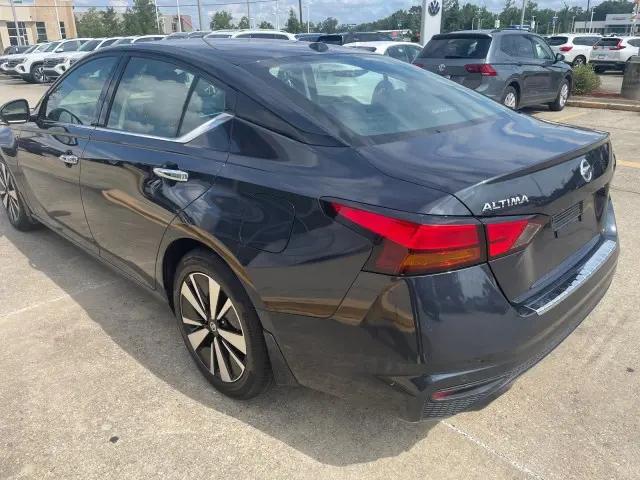 2022 Nissan Altima SL FWD