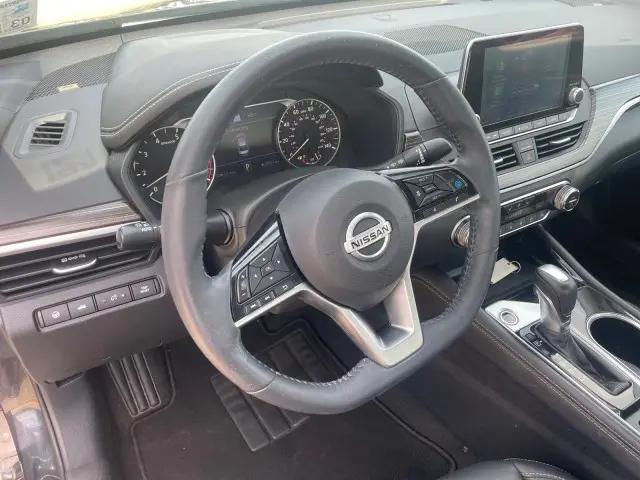 2022 Nissan Altima SL FWD