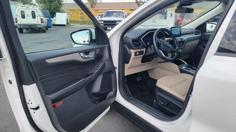 2021 Ford Escape SEL