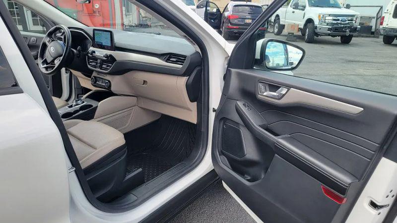 2021 Ford Escape SEL
