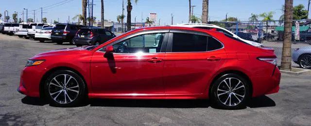 2020 Toyota Camry SE