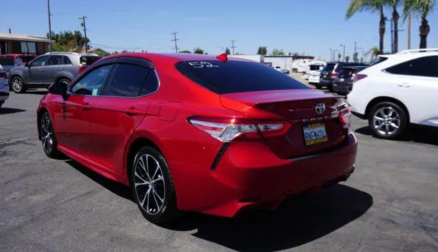 2020 Toyota Camry SE
