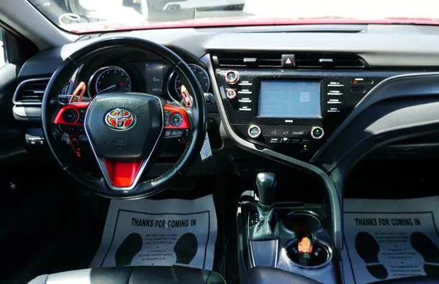 2020 Toyota Camry SE