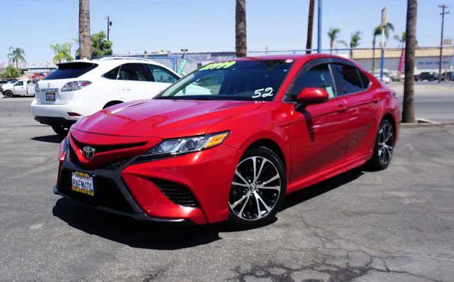 2020 Toyota Camry SE