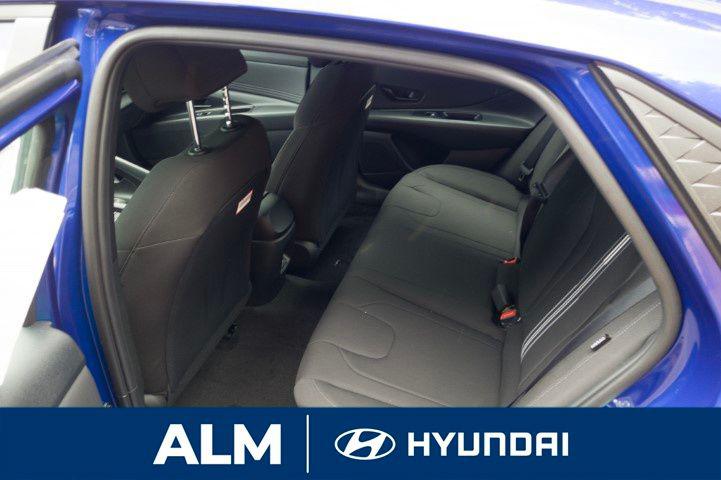 2025 Hyundai Elantra SEL Sport photo 12