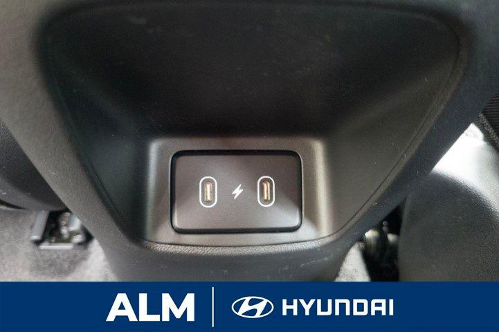 2025 Hyundai Elantra SEL Sport photo 16