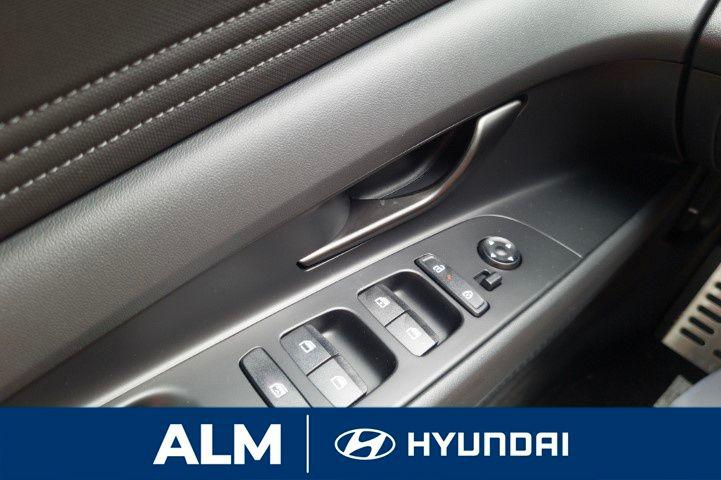 2025 Hyundai Elantra SEL Sport photo 21