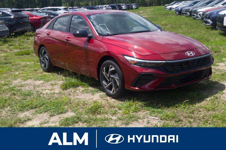 2025 Hyundai Elantra SEL Sport photo 3