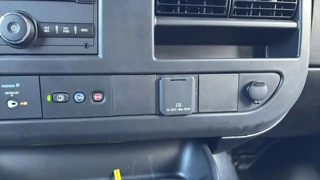 2025 Chevrolet Express Cargo Van RWD 2500 Regular Wheelbase WT
