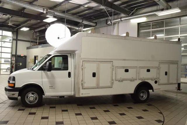 2025 Chevrolet Express Cutaway 4500 Van