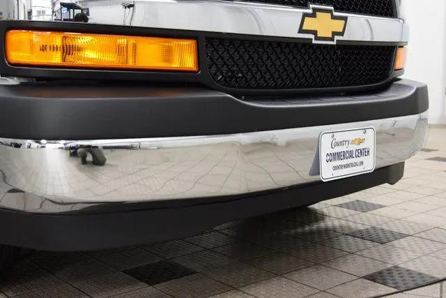 2025 Chevrolet Express Cutaway 4500 Van