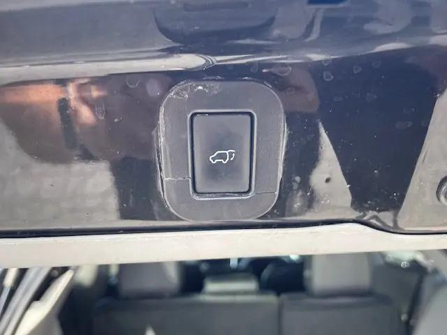 2017 Toyota Sienna SE 8 Passenger
