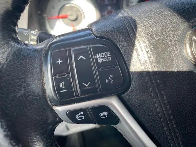 2017 Toyota Sienna SE 8 Passenger