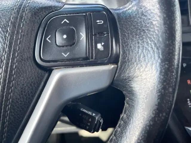 2017 Toyota Sienna SE 8 Passenger