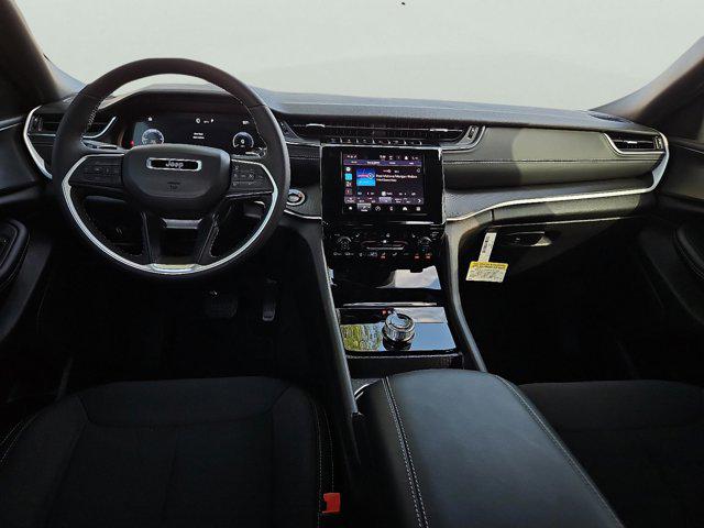 2025 Jeep Grand Cherokee Laredo X 4x4