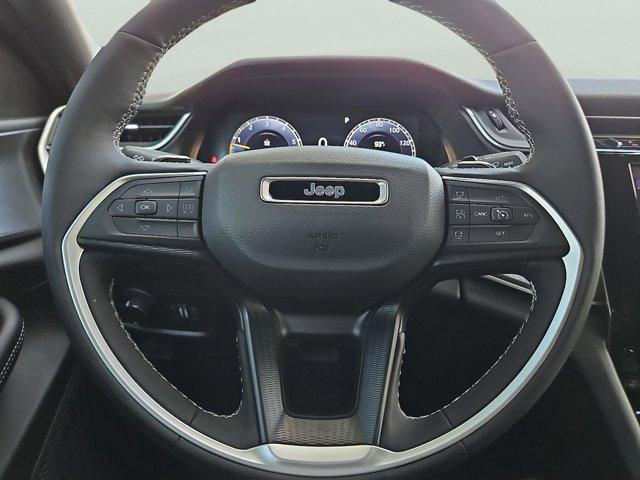 2025 Jeep Grand Cherokee Laredo X 4x4