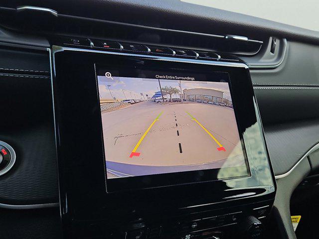 2025 Jeep Grand Cherokee Laredo X 4x4