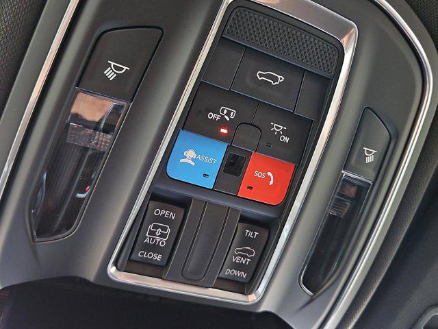 2025 Jeep Grand Cherokee Laredo X 4x4