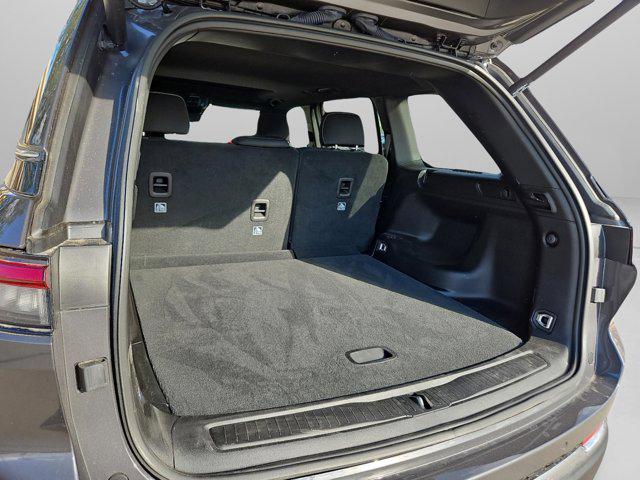 2025 Jeep Grand Cherokee Laredo X 4x4