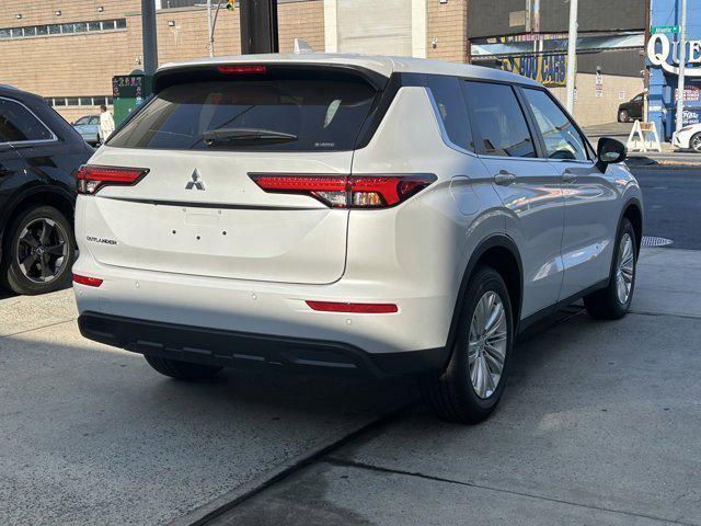 2024 Mitsubishi Outlander ES 2.5 S-AWC