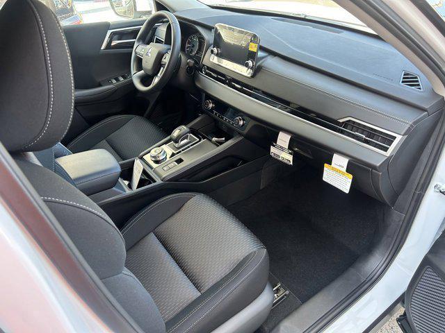 2024 Mitsubishi Outlander ES 2.5 S-AWC